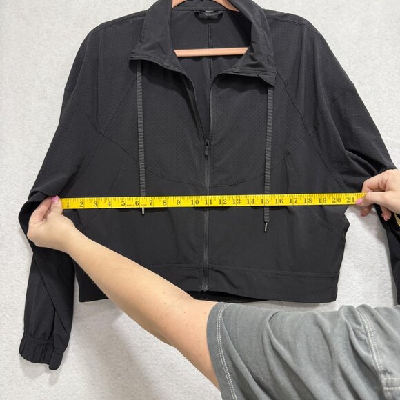 Lululemon Jacket Womens 4 Perforated Full Zip Cropped Drawstring Lightweight - Picture 5 of 11
